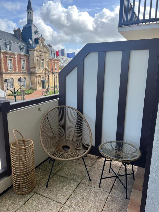 Appartement Hyper Centre De Cabourg Avec Balcon Esterno foto